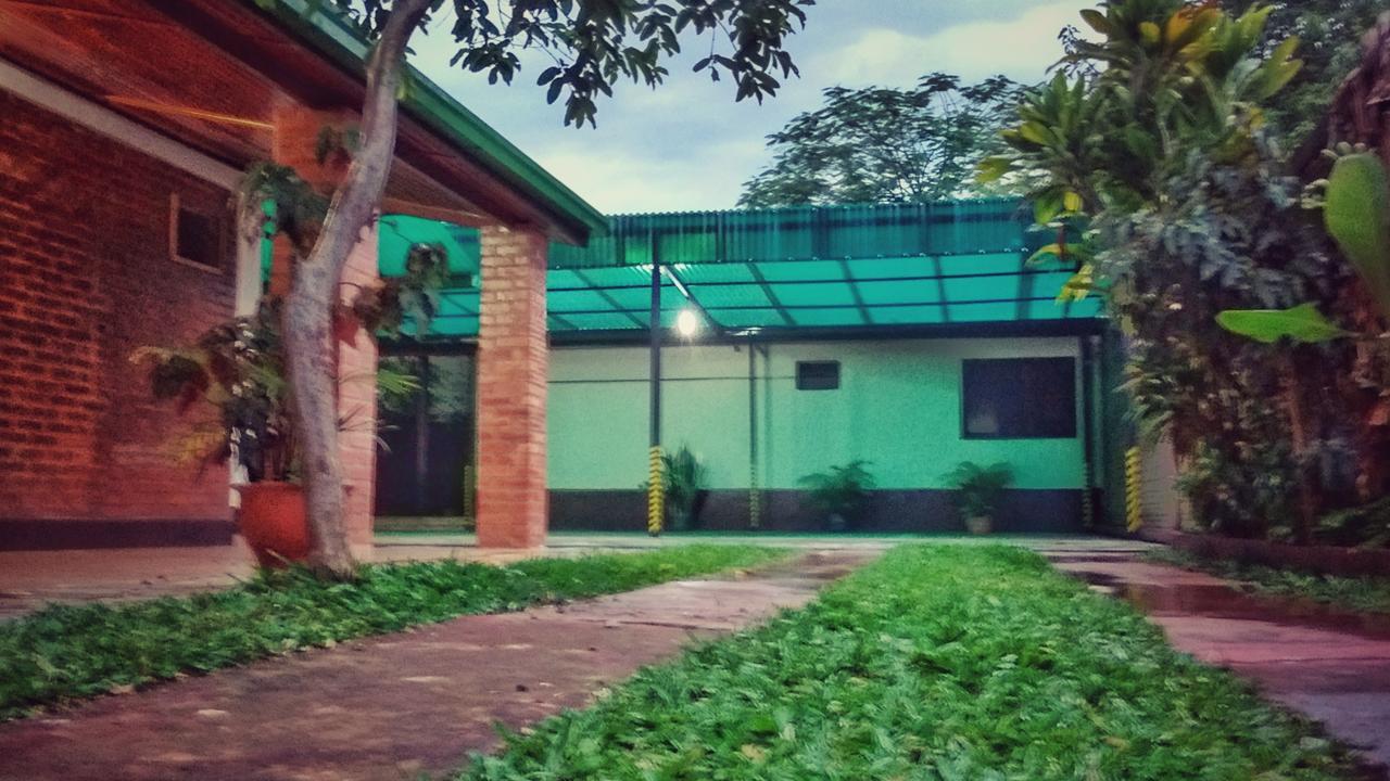 Apart Hotel Las Guayabas Puerto Iguazú Buitenkant foto